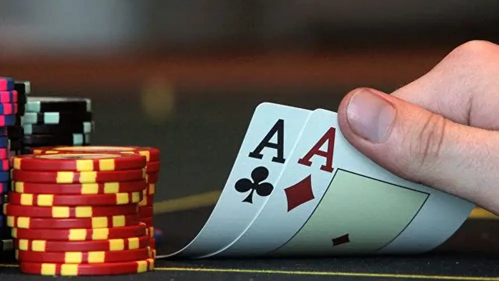 GIF动画教程:制作圣诞节PPT模板教程(全)(图1) 掌握德州扑克精髓:悟空黑桃A官网规则详细介绍(图1)